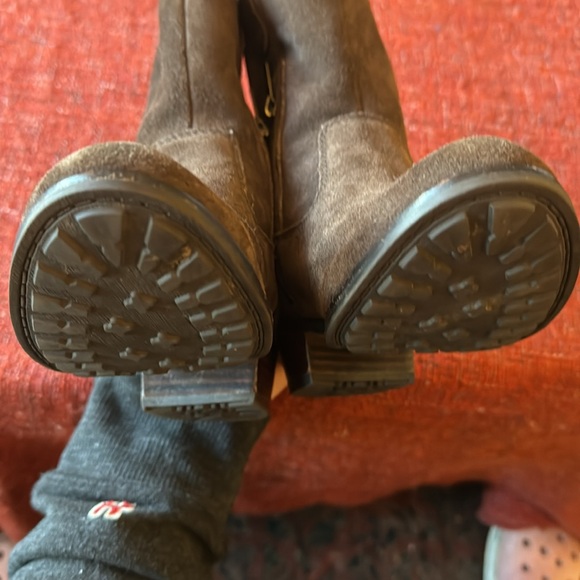 Girls UGG boots - Picture 5 of 16